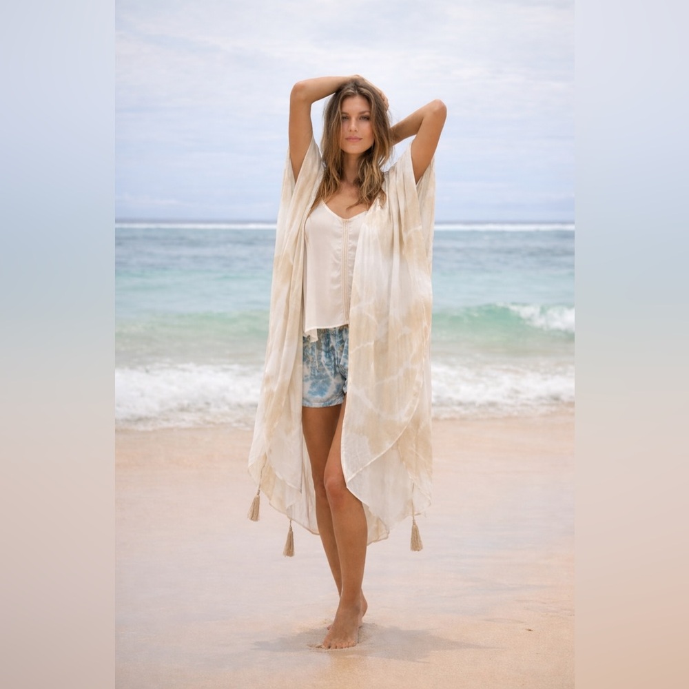 HOT LAVA KIMONO LONG SOLD in SAND/OFF-WHITE - BNWOT - FABULOUS!!